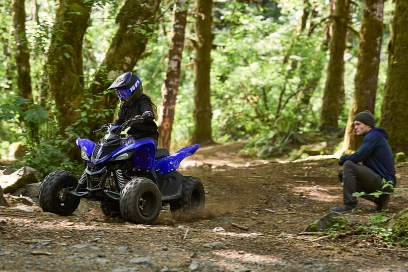 Yamaha YFM110R – mladinski športni ATV za učenje terenske vožnje